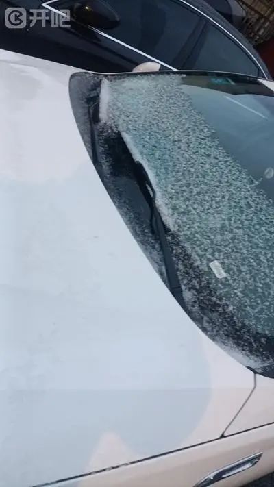 一觉醒来，杭州下过雪了！大家最担心的事情发生了...