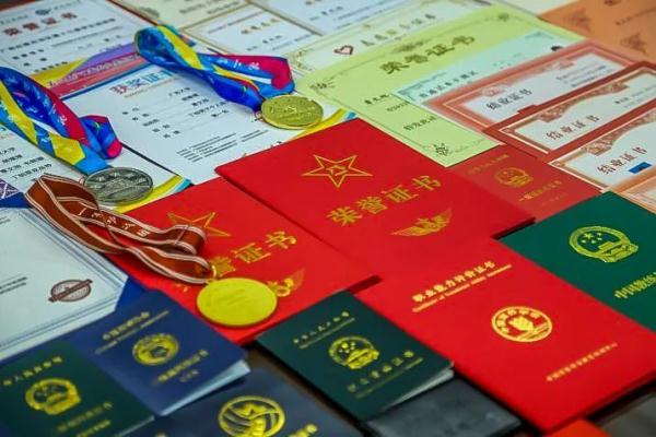 国家一级运动员，成直招军士！