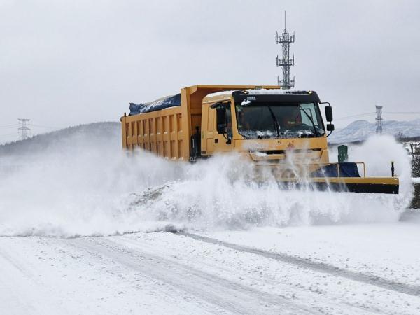 河北积极应对寒潮降雪天气 河北积极应对寒潮降雪天气