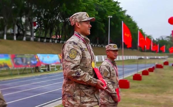 国家一级运动员，成直招军士！