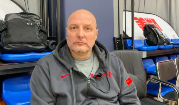 中国男篮主帅乔尔杰维奇:眼光瞄准未来 中国男篮主帅乔尔杰维奇:眼光瞄准未来