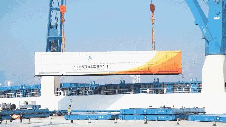 长征八号运载火箭运抵海南将执行鹊桥二号中继星发射任务