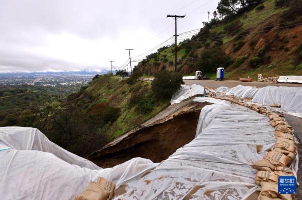 美国加州遭遇风暴 美国加州遭遇风暴