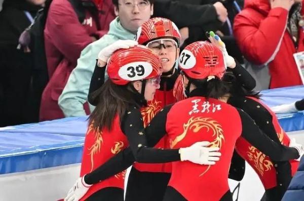 “给你10分钟哭完”——省短道速滑主教练徐英男揭秘十四冬夺冠背后的辛酸