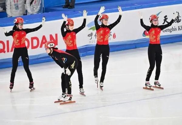 “给你10分钟哭完”——省短道速滑主教练徐英男揭秘十四冬夺冠背后的辛酸