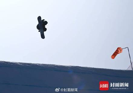 帅！苏翊鸣夺冠瞬间