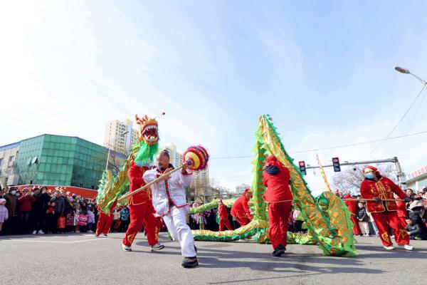 河北香河：民俗传统花会贺新春