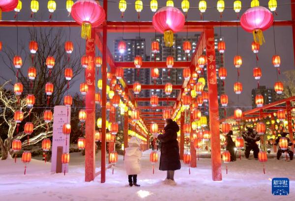 正月里来雪打灯