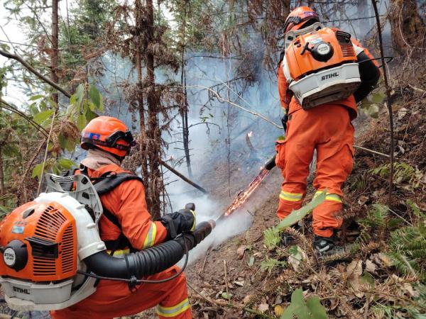 祝平安!云南300多名指战员增援扑救广西山火 祝平安!云南300多名指战员增援扑救广西山火