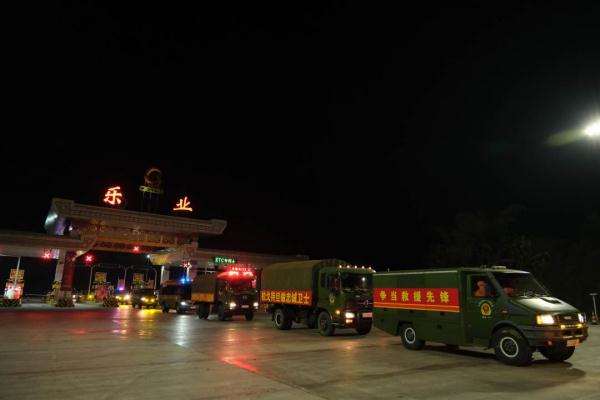 祝平安!云南300多名指战员增援扑救广西山火 祝平安!云南300多名指战员增援扑救广西山火