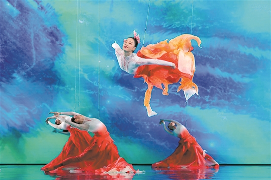 华宵一：幻化成唯美锦鲤靠的是苦练