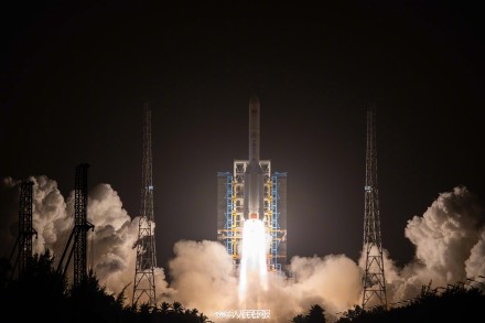 祝贺我国通信技术试验卫星十一号发射成功