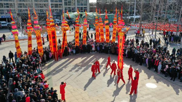 河北香河：民俗传统花会贺新春