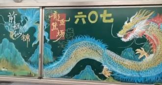 小学生提前返校，竟干了件"大事"！网友：尊称一声"小孩姐"...