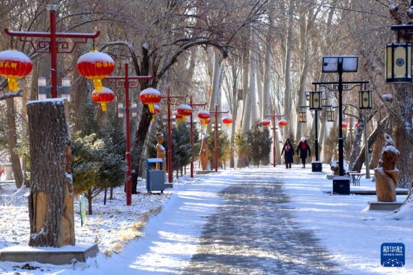 正月里来雪打灯