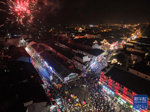 前童元宵行会:传承500年的民俗盛会上演 前童元宵行会:传承500年的民俗盛会上演