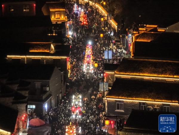 前童元宵行会:传承500年的民俗盛会上演 前童元宵行会:传承500年的民俗盛会上演