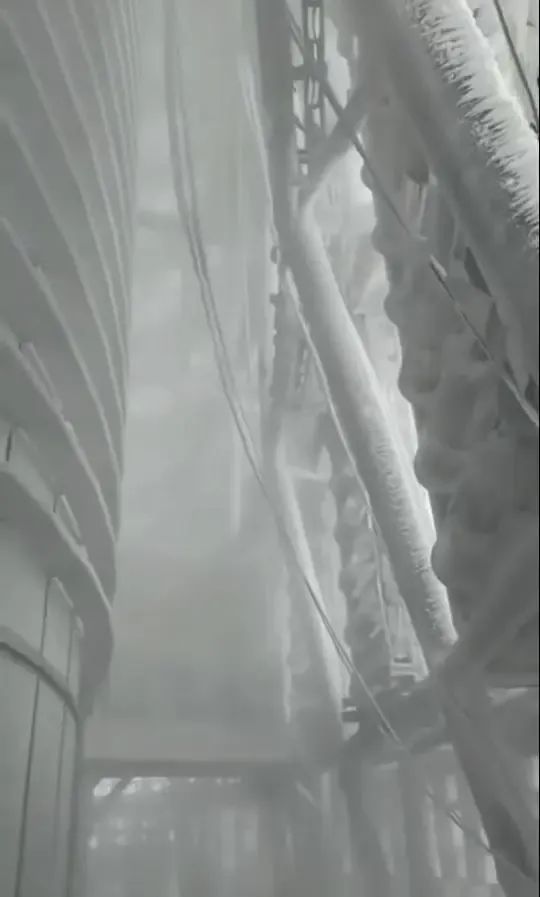 上海知名地标惊现"流浪地球"场景！回应：是真的…