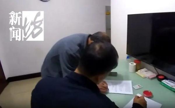 老伴刚去世，银行就来催要60余万欠款？上海一老伯急得险些卖房……