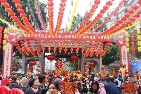 风车舞动、人山人海!佛山“行通济”现场直击 风车舞动、人山人海!佛山“行通济”现场直击