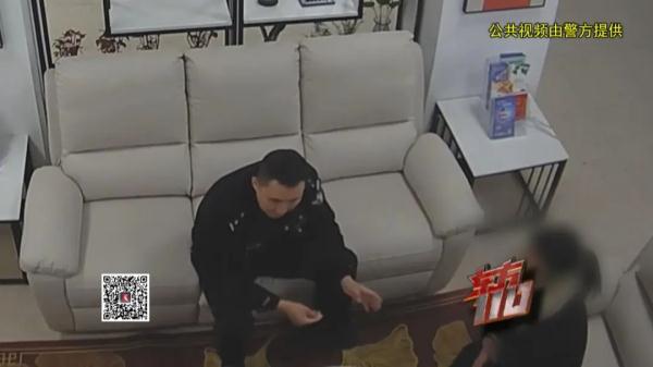 上海13岁女孩出走，监控显示被陌生男子带去宾馆……为何妈妈48小时后才报警？