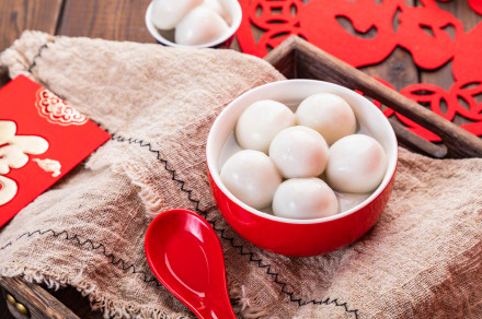 你知道吗?元宵是“滚”出来的,汤圆是“包”出来的 你知道吗?元宵是“滚”出来的,汤圆是“包”出来的
