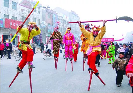 除了吃元宵赏花灯,河北人的正月十五还要做这些事→ 除了吃元宵赏花灯,河北人的正月十五还要做这些事→