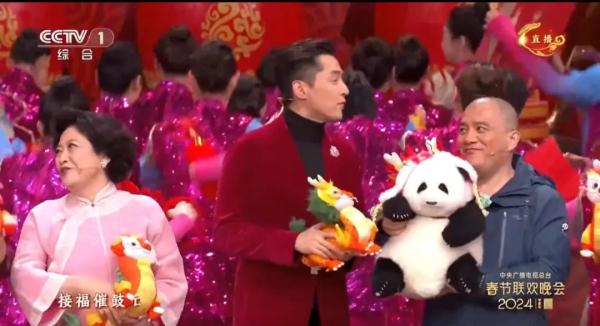 最新通报：已被解雇！网友吵翻......