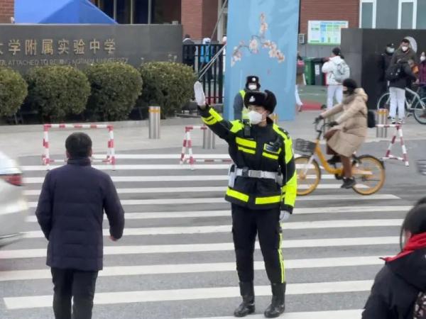 明天开学，早高峰压力突出！预计这个时间最堵>>