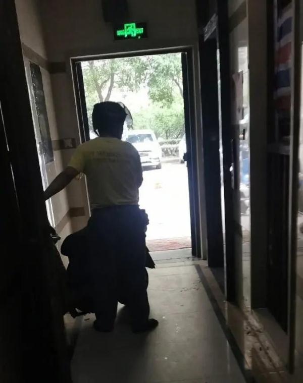 4年前反映隐患，南京起火小区住户回应