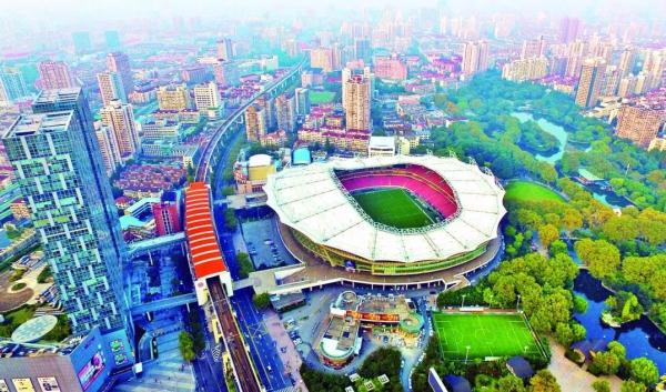 上海德比今天开赛，注意！申花与海港球迷入场口不同，跑错无法顺利检票