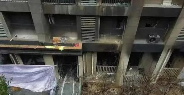 南京火灾15死44伤，为何伤亡如此惨重