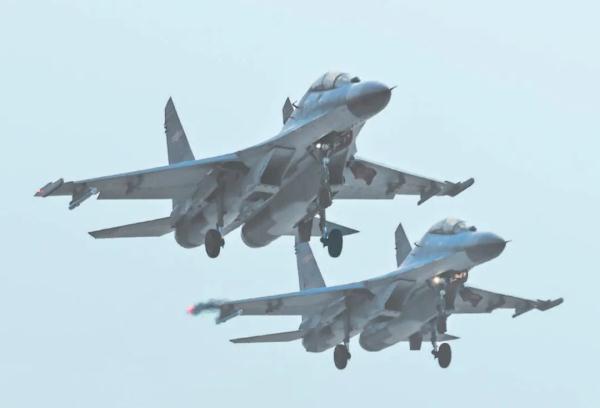 编队出击、连贯训练!实战化训练拉开战幕 编队出击、连贯训练!实战化训练拉开战幕