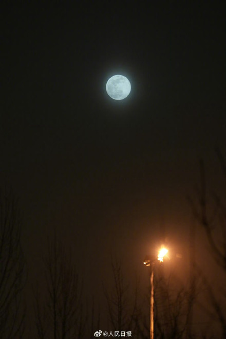 别再错过！全国多地视角的龙年第一轮满月