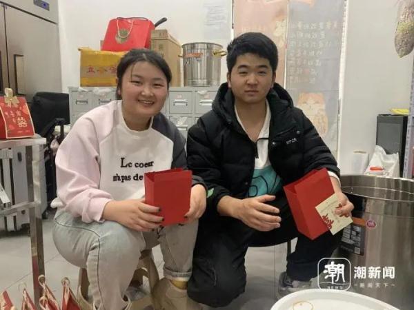 他的一张通知曾上热搜！老板回杭营业：发喜糖，再打折