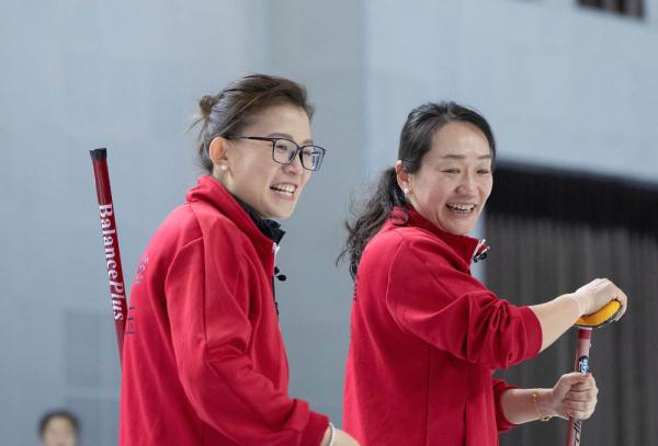 十四冬 | 闲记:冰壶场上没有年龄焦虑 十四冬 | 闲记:冰壶场上没有年龄焦虑