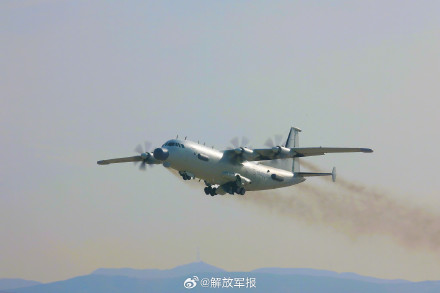 直击现场!北部战区海军航空兵某部组织开展飞行训练 直击现场!北部战区海军航空兵某部组织开展飞行训练