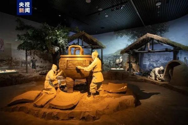 今天正式开放！近3000件套文物首次亮相