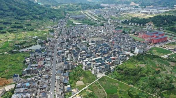 山区版“清明上河图”画出“向往的生活”