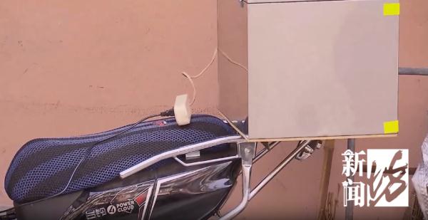 半年烧2次!沪一小区角角落落全是隐患!很多人就爱这么干,太危险 半年烧2次!沪一小区角角落落全是隐患!很多人就爱这么干,太危险