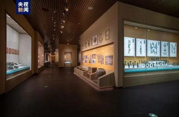 今天正式开放！近3000件套文物首次亮相