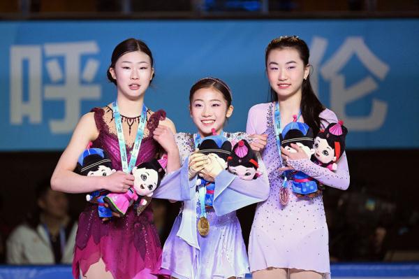 “十四冬”花样滑冰:金书贤女单摘金 “十四冬”花样滑冰:金书贤女单摘金