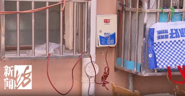 半年烧2次!沪一小区角角落落全是隐患!很多人就爱这么干,太危险 半年烧2次!沪一小区角角落落全是隐患!很多人就爱这么干,太危险
