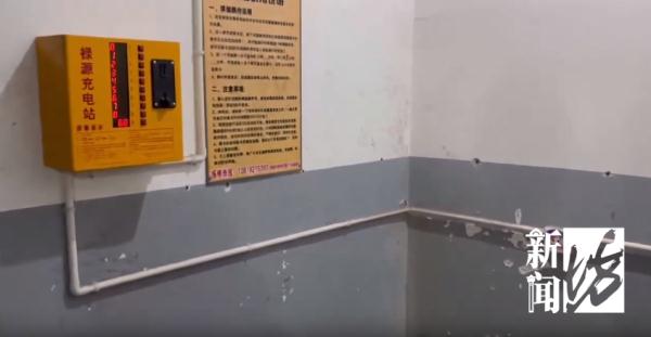 半年烧2次!沪一小区角角落落全是隐患!很多人就爱这么干,太危险 半年烧2次!沪一小区角角落落全是隐患!很多人就爱这么干,太危险