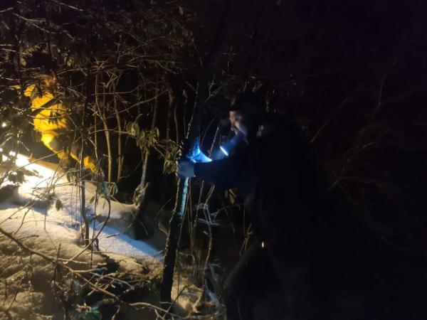 元宵夜,来杭小情侣滑向一高山峭壁…… 元宵夜,来杭小情侣滑向一高山峭壁……