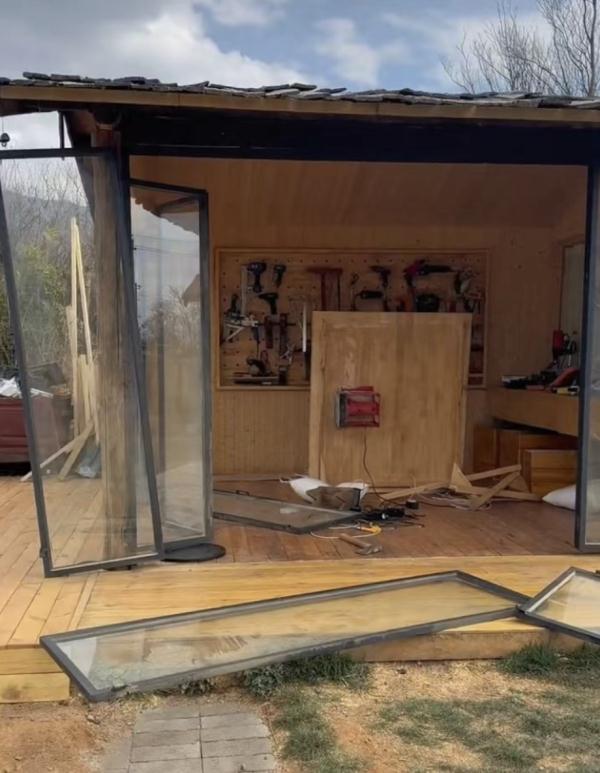 为拍“日照金山”，多名游客擅闯私人小院！律师：最高可判三年