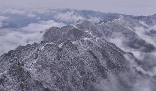 湖南张家界：云漫峰峦 冰雪添韵