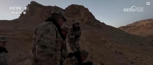 在生命禁区、在边境一线，他们成为全军模范