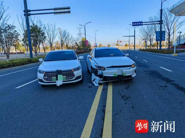 双黄线勿跨越，酿成事故负全责