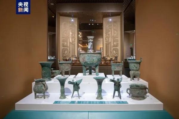 今天正式开放！近3000件套文物首次亮相
